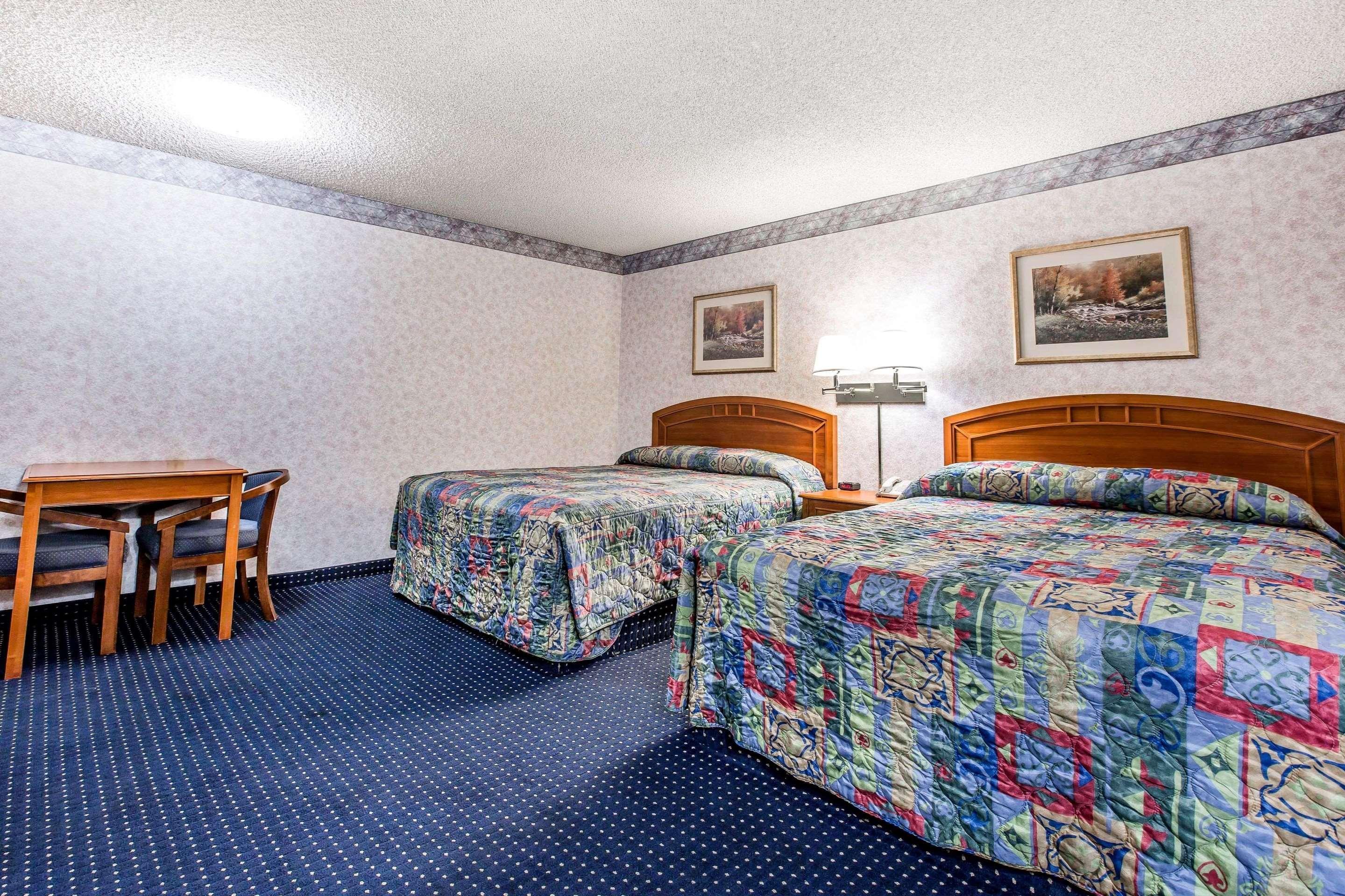 Econo Lodge Inn & Suites Near China Lake Naval Station Ridgecrest Exterior foto